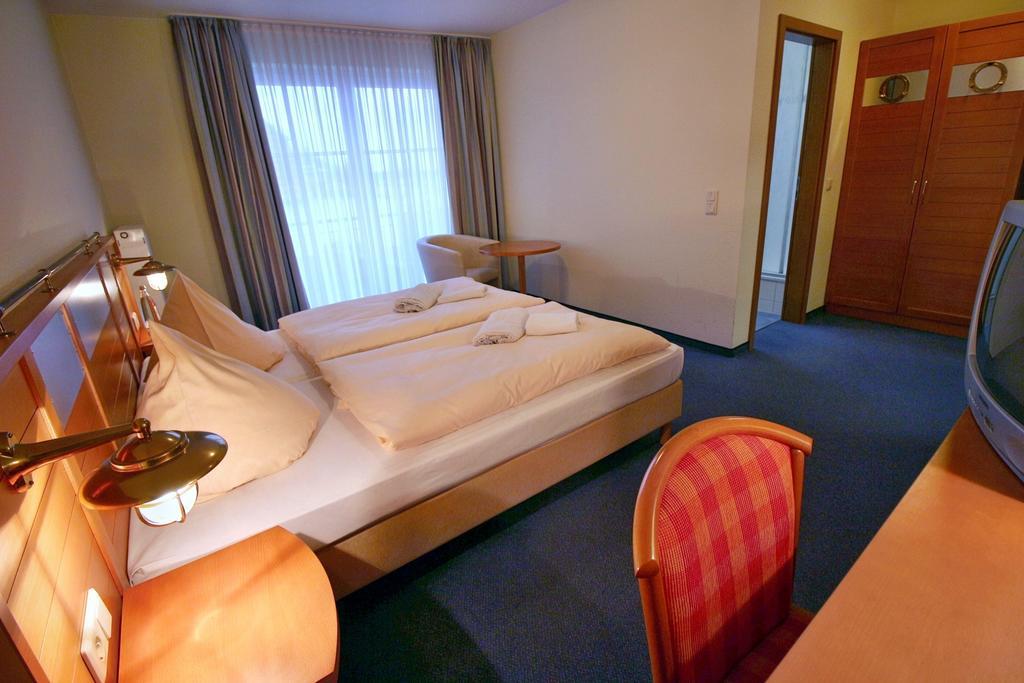 Haus Weida Hotel เบรเกอ ห้อง รูปภาพ
